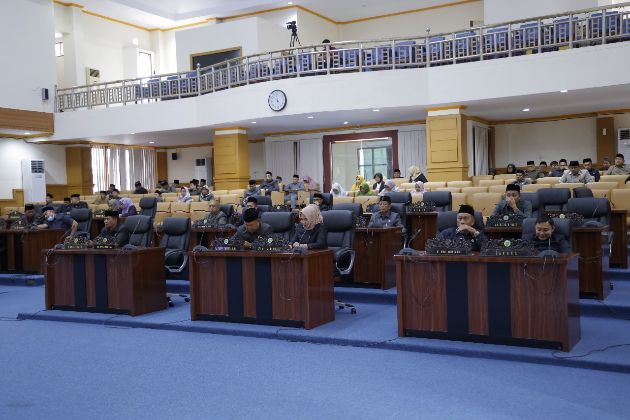 Bupati MYL Serahkan LKPJ TA 2023 Kepada DPRD Pangkep