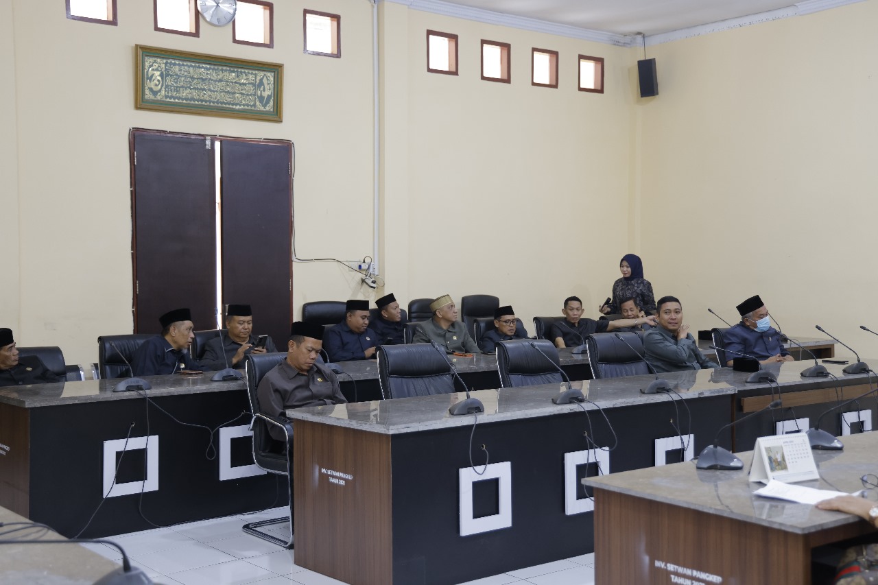 Gelar Rapat Paripurna, DPRD Pangkep Bentuk Pansus LKPJ TA 2023