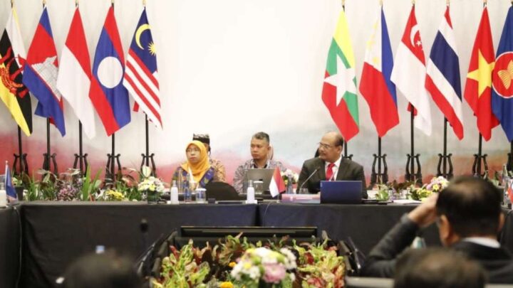 Kadis Kominfo Makassar Hadiri Forum Internasional ASCN 2023, Paparkan Inovasi Longwis Hingga Marvec kadis kominfo makassar