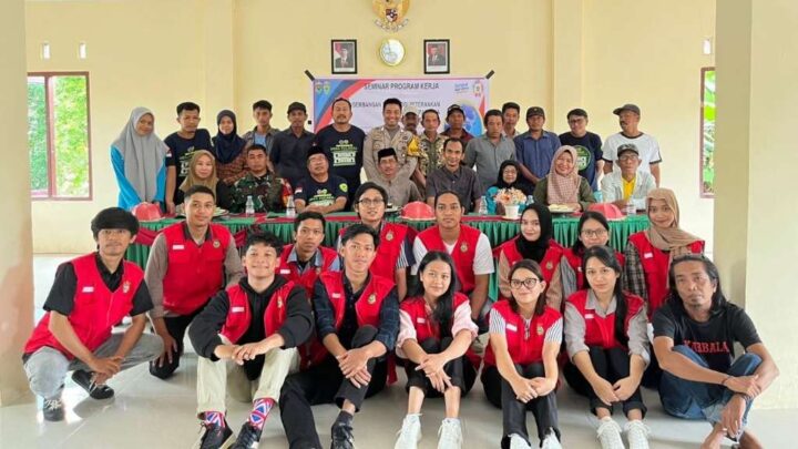 Mahasiswa KKN tematik