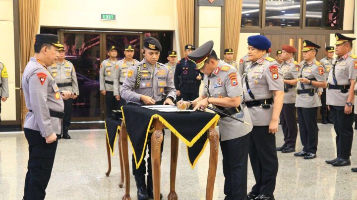 Gantikan Setyo Boedi, Irjen Andi Rian Djajadi Resmi Dilantik Sebagai Kapolda Sulsel yang Baru kapolda sulsel