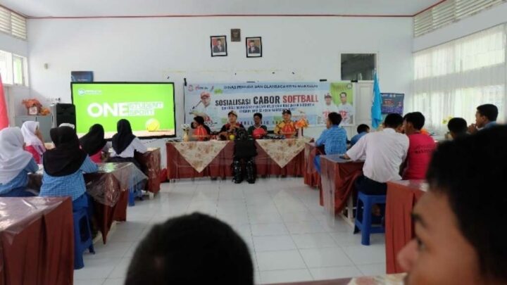 Sosialisasi Softball