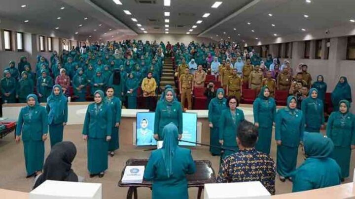 Indira Yusuf Ismail Lantik 12 Ketua Tim Penggerak PKK Kecamatan indira yusuf ismail