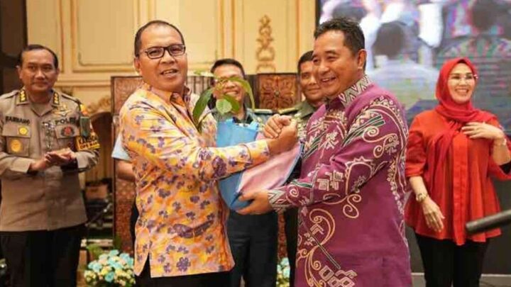 Danny Pomanto Ajak Umat Kristiani Wujudkan Pemilu Damai di Perayaan Natal Oikumene danny pomanto