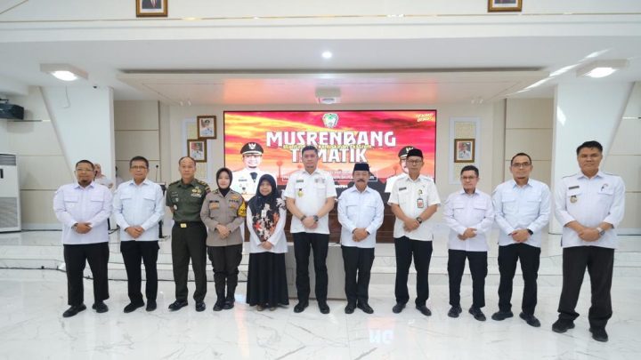 bupati adnan