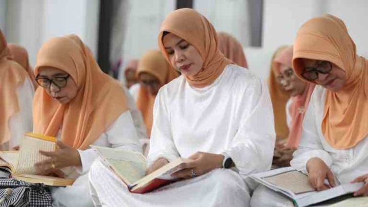 Gelar Acara Tahsin Al-Quran dan Berbagi Takjil, DWP Kota Makassar: Momentum Memupuk Keberkahan dalam Kebersamaan dwp kota makassar