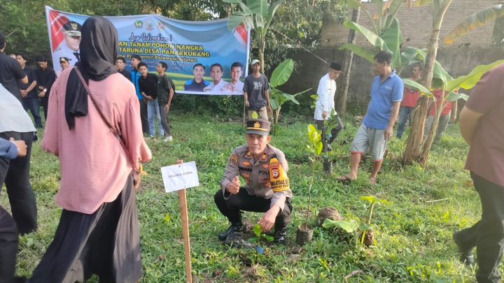 Kapolsek Pallangga Gowa Hadiri Penanaman Pohon Nangka Madu dari Pj Gubernur Sulsel berita terkini