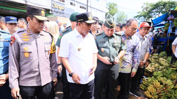 Dampingi Pj Gubernur Sulsel, Kapolda Sidak Pasar Terong Jelang Idul Fitri pj gubernur sulsel