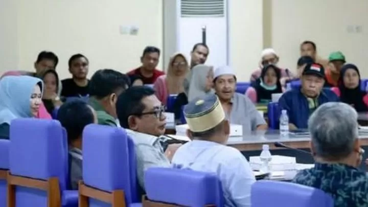 Audiens ke DPRD Pangkep, Asosiasi Pedagang Pasar Pangkajene Sampaikan Aspirasi dan Keluhan dprd pangkep