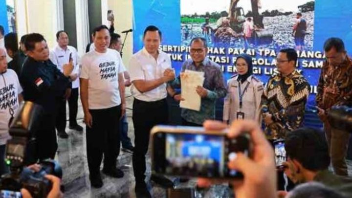 Pemkot Makassar Terima Sertifikat Elektronik Senilai Rp3 Triliun dari Menteri AHY pemkot makassar