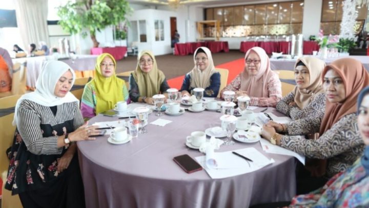 Kesbangpol Makassar dan DWP Bersinergi Tingkatkan Kapasitas Perempuan di Lembaga Politik kesbangpol makassar
