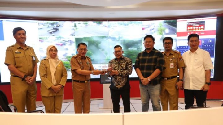 Bupati Banggai Kunjungi War Room Pemkot Makassar untuk Pelajari Konsep Smart City bupati banggai