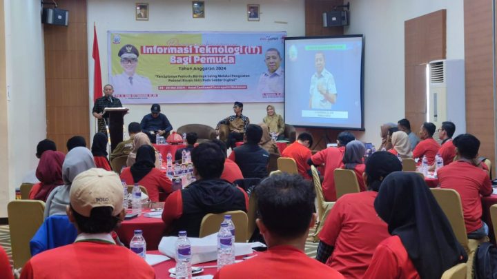 Kadispora Sulsel Buka Kegiatan Pengembangan IT Bagi Pemuda dispora sulsel