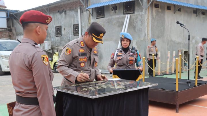 Kapolres Gowa Pimpin Upacara Korps Raport Kenaikan Pangkat dan Peresmian Aula Rewako Wicaksana Laghawa kapolres gowa