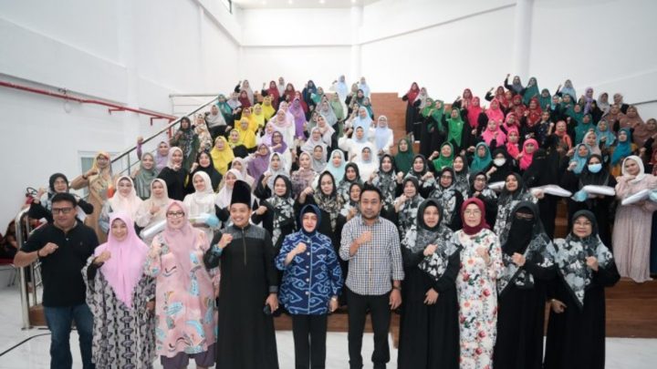 Indira Yusuf Ismail Dukung Program Penguatan Kemainan Umat Kota Makassar Lewat Kajian Islam TP PKK indira yusuf ismail