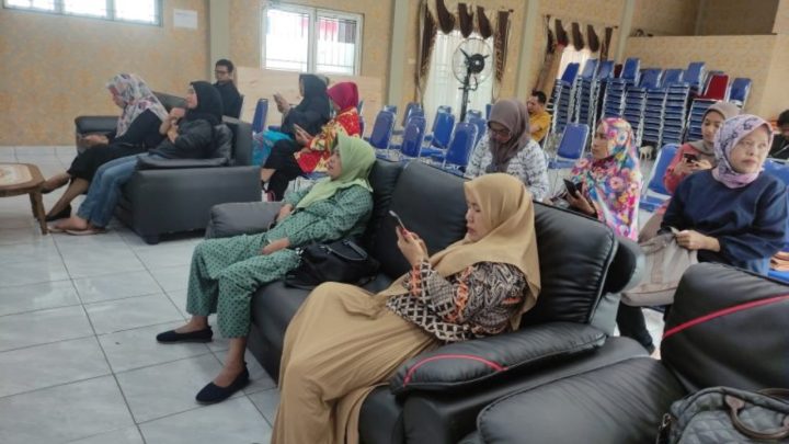Belajar Konten Kreator, Dinas Kominfo Makassar Beri Pelatihan ke Komunitas Informasi Masyarakat Kelurahan Manggala dinas kominfo makassar