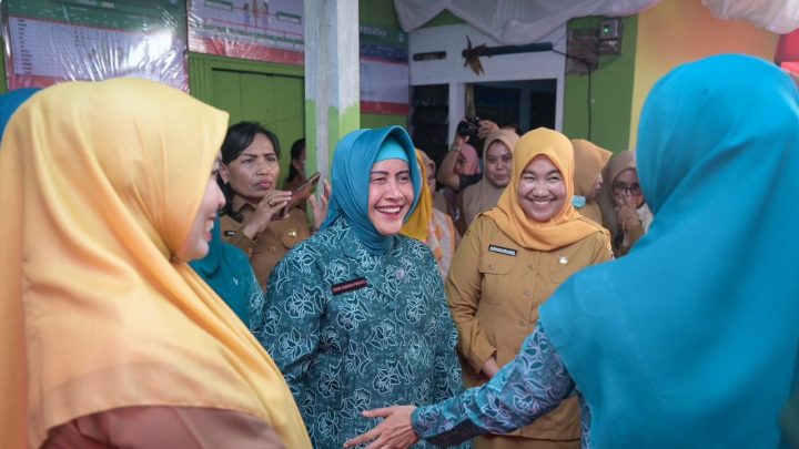 Indira Yusuf Ismail Dampingi Pj Ketua TP PKK Sulsel Tinjau Posyandu untuk Intervensi Stunting pemkot makassar