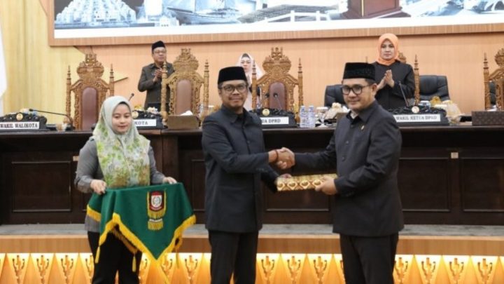 Firman Pagarra Sampaikan Penjelasan Wali Kota Makassar Terhadap Ranperda APBD Perubahan 2024 firman pagarra