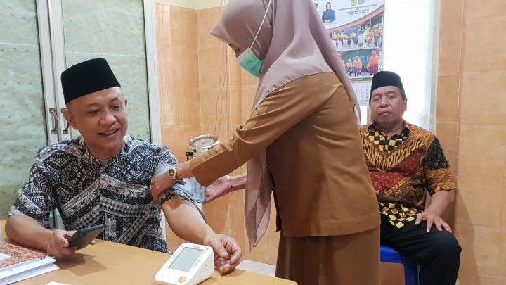 Lengkapi Berkas Pendaftaran Paslon, Natsir Ali-Muhtar Jalani Tes Kesehatan Natsir Ali-Muhtar