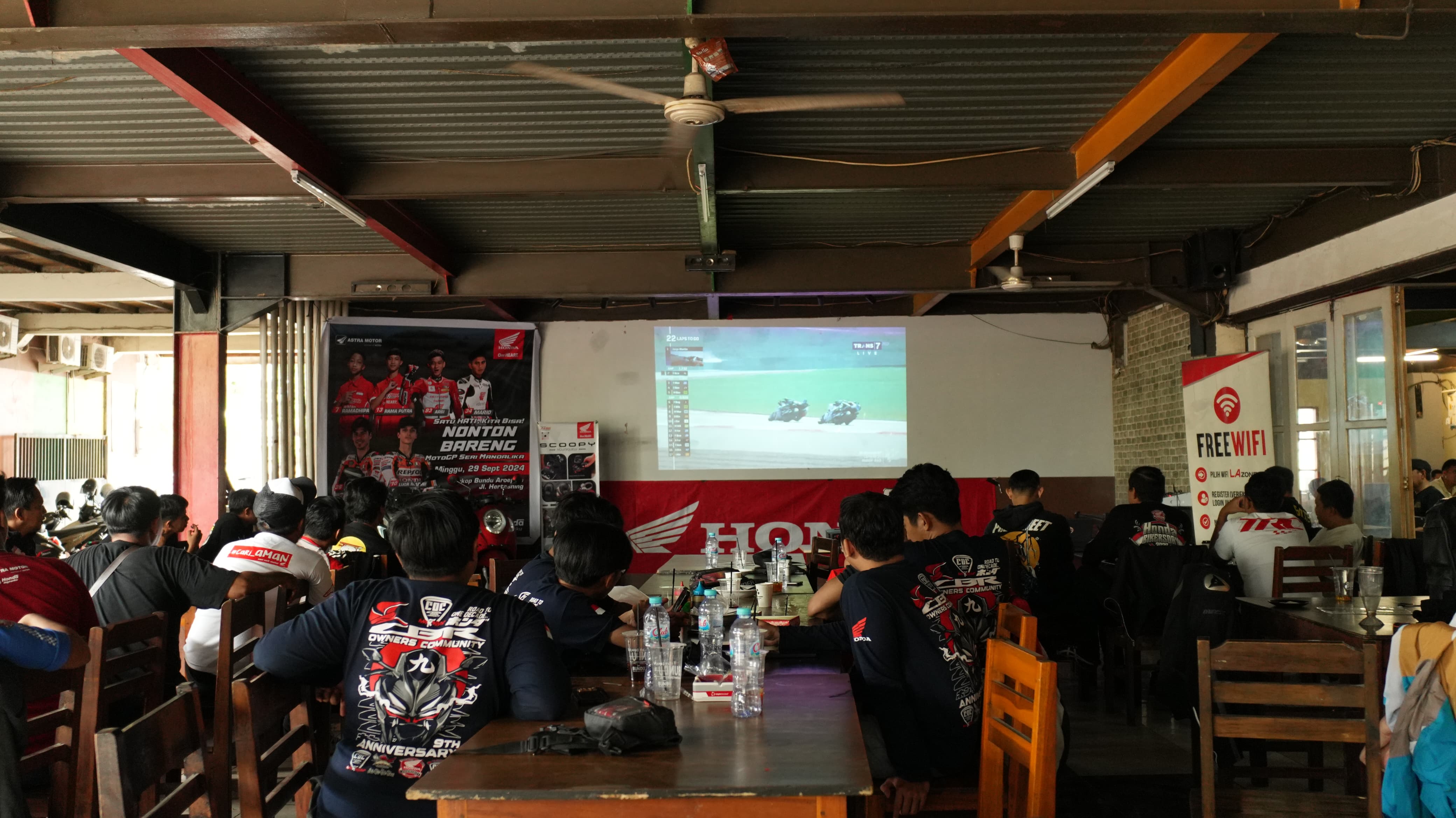 Dihadiri Bikers Honda Community Makassar, Asmo Sulsel Sukses Gelar Nobar MotoGP Mandalika 2024