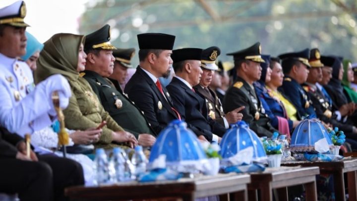 Pjs Wali Kota Makassar Arwin Azis Ikut Semarakkan Upacara HUT TNI di Karebosi wali kota makassar