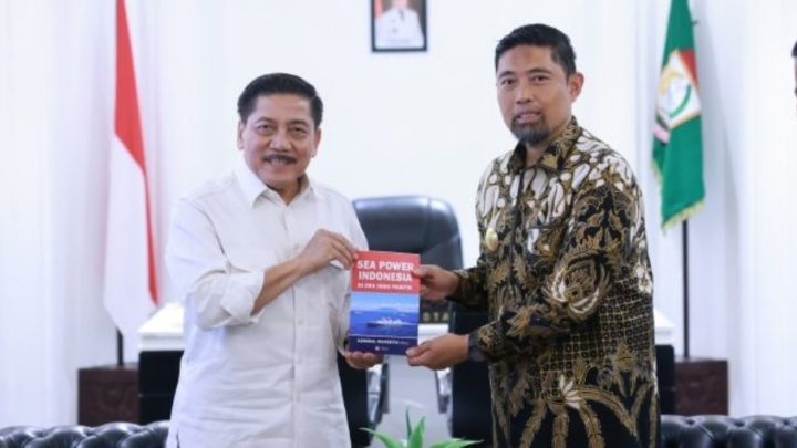 Pjs Wali Kota Makassar Arwin Azis Dukung Penelitian Unhan Mengenai MNP Hub Pembangunan Nasional KTI arwin azis