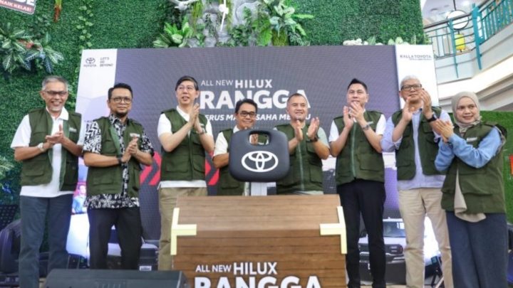 Pj Sekda Makassar Bersama Kalla Toyota Luncurkan Toyota All New Hilux Rangga pj sekda makassar