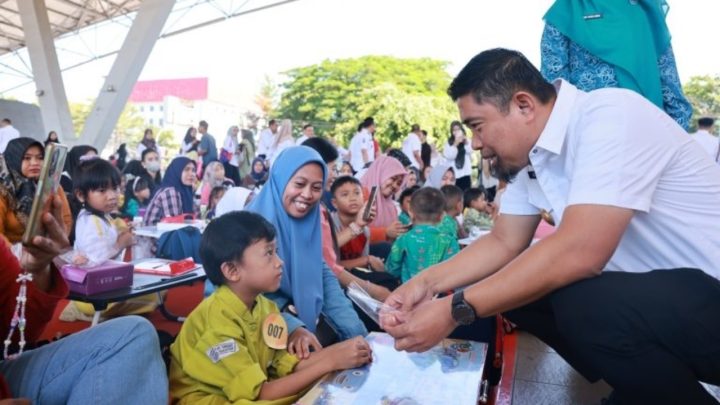 Pj Gubernur Sulsel dan Pjs Wali Kota Makassar Ajak Ibu dan Anak Gemar Konsumsi Telur Cegah Stunting pj gubernur sulsel