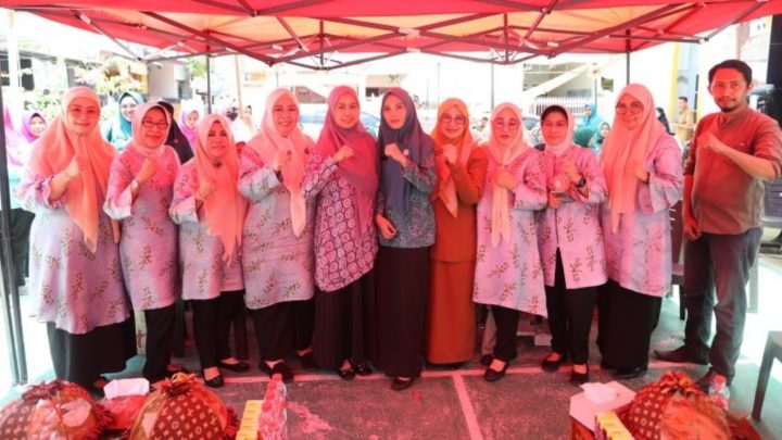 TP PKK Makassar Bimbing Kader Posyandu Tingkatkan Akurasi Data Warga tp pkk kota makassar