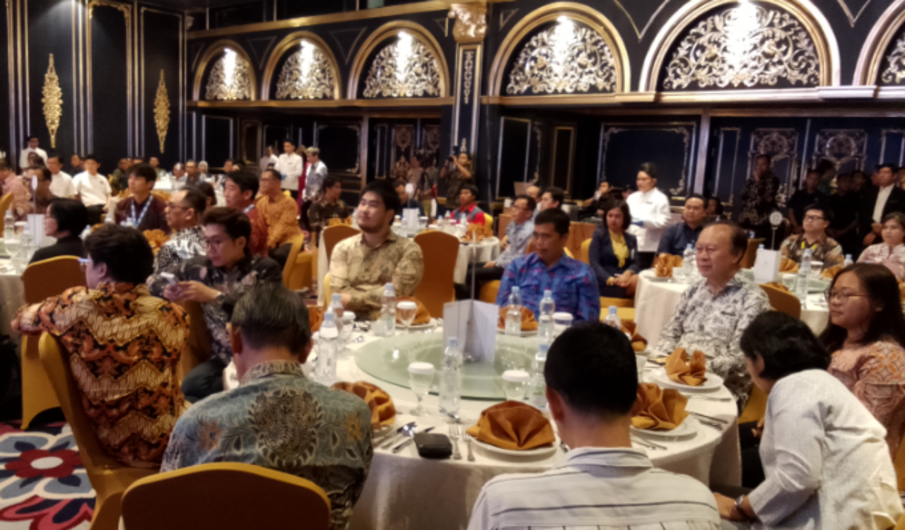 Resmikan PLTS Atap Mall Panakkukang, Masdar Mitra Solar Radiance dan D'Best Group Dorong Energi Hijau Terbarukan di Makassar