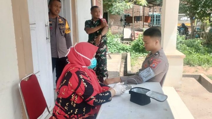 Pastikan Kesehatan Tetap Prima, Personel PAM Pemungutan Suara di Bontonompo Jalani Pemeriksaan Kesehatan pam pemungutan suara bontonompo