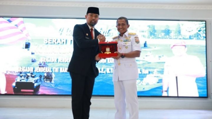 Pjs Wali Kota Makassar Arwin Azis Hadiri Sertijab Komandan Lantamal VI pjs wali kota makassar