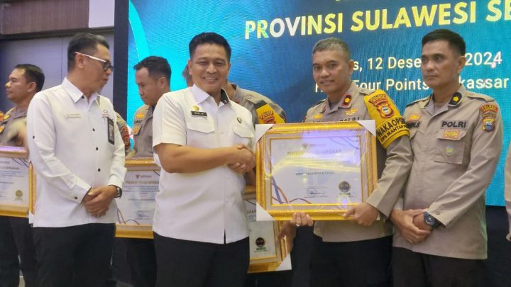 Polres Gowa Terima Penghargaan dari Ombudsman RI polres gowa