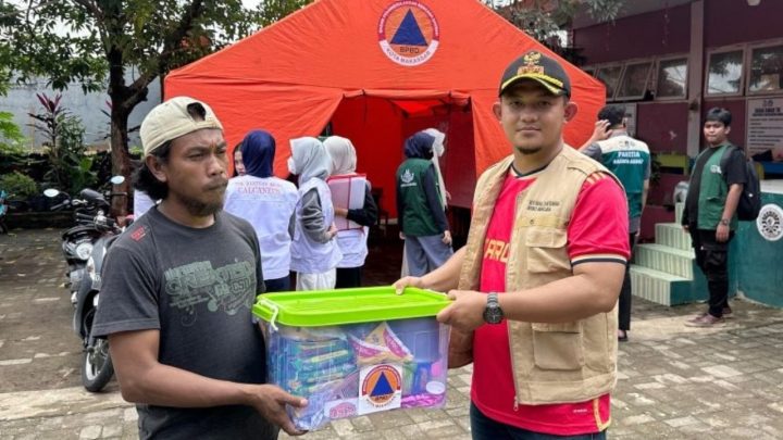 Lurah Katimbang Pantau Langsung Pemulihan Pasca Banjir Makassar, Warga Kembali ke Rumah lurah katimbang