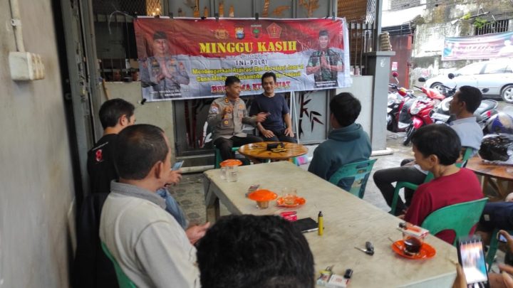 Sapa Warga Jalan Tentara Pelajar Makassar, Polda Sulsel Gelar Program Minggu Kasih jalan tentara pelajar