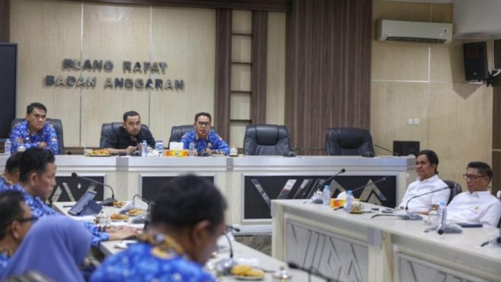 Pj Sekda Makassar Hadiri Rapat Banggar DPRD Bahas Perencanaan Belanja Barang dan Jasa pj sekda makassar