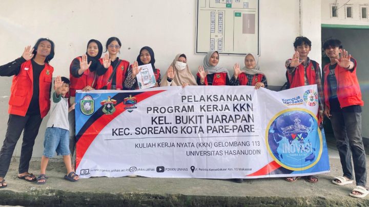 Bantu Cegah Stunting, Mahasiswa KKN-T 113 Unhas Luncurkan Aplikasi Healthlens untuk Puskesmas Lauleng kknt 113 unhas