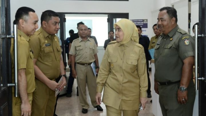 Hari Pertama Berkantor, Wakil Wali Kota Makassar Aliyah Mustika Ilham Sapa Jajaran Pemkot wakil wali kota makassar