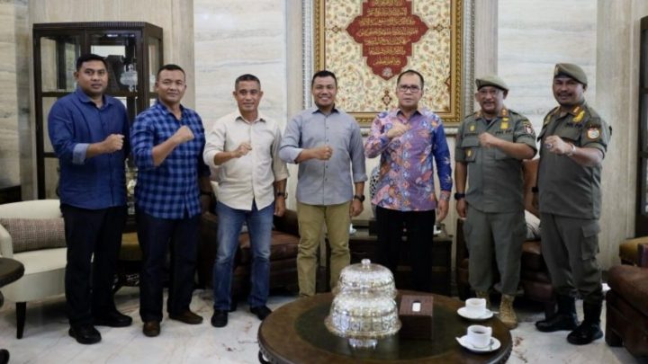 Tunjukkan Keakraban, Danny Pomanto-Mayor Marinir Yusman Saling Izin Pamit danny pomanto