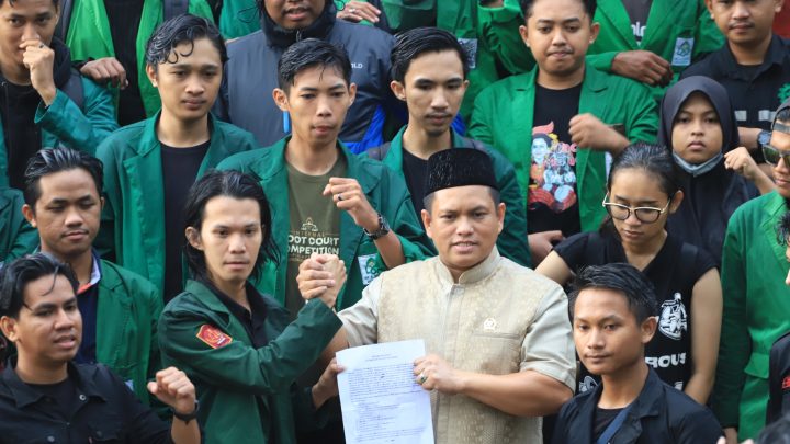 Aliansi BEM se-Makassar Tolak Pengesahan RUU TNI, Wakil Ketua DPRD Sulsel: Kami Akan Teruskan ke DPR RI dprd sulsel