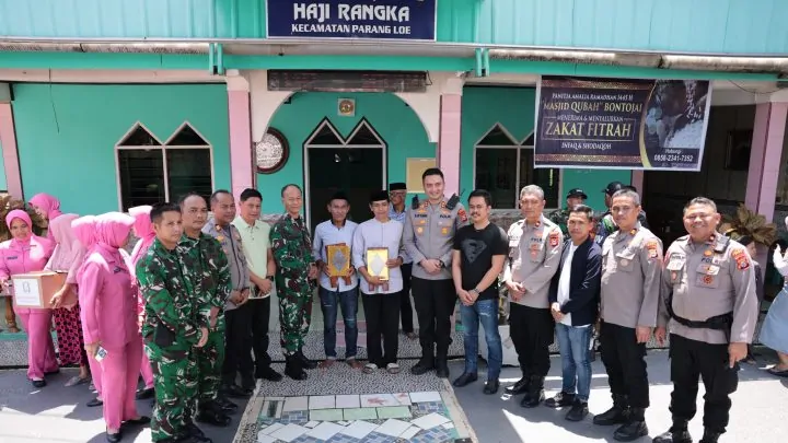 Kapolres Gowa Bersama Kasdim 1409 Gowa Gelar Touring Kamtibmas, Sambangi Tokoh Masyarakat di Parangloe kapolres gowa