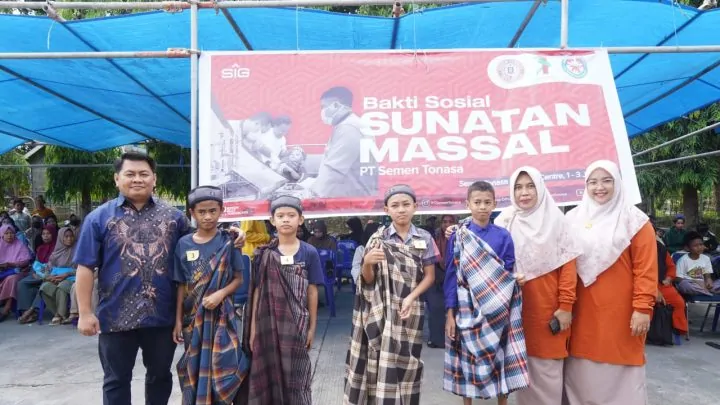 Semen Tonasa Salurkan CSR untuk Sunatan Massal Anak-anak Semen Tonasa
