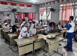 Asmo Sulsel Kampanyekan #Cari_Aman melalui Edukasi Safety Riding di SMKN 40 Makassar asmo sulsel