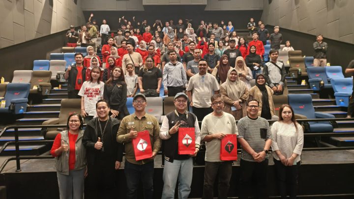 Pelanggan Prestige Telkomsel di Makassar Nonton Bareng Film Star Wars Prestige telkomsel