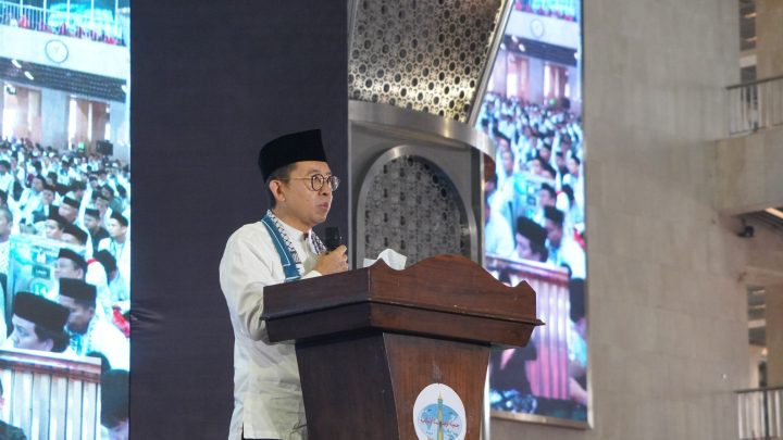 Hadiri Muktamar V, Fadli Zon: Pengukuhan 10 Ribu Guru Qur'an Wahdah Islamiyah Miliki Dimensi Kebudayaan Nasional fadli zon
